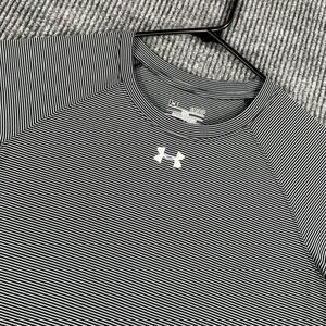 Under Armour Shirt Womens Small Black White HeatGear Striped Athletic Loose Fit